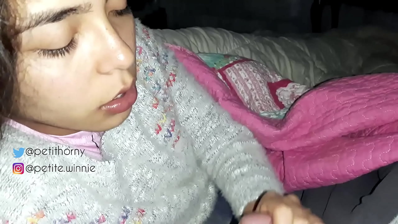 ຂ້າ​ພະ​ເຈົ້າ​ກືນ​ນົມ​ສະ​ສົມ​ຂອງ​ຜົວ​ທັງ​ຫມົດ - ລີ້ນ​ສະ​ແດງ​ທີ່​ມີ cum