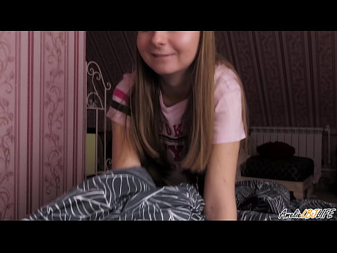 ❤️ Blondie ດູດ BFF ຂອງນາງຢ່າງເລິກເຊິ່ງແລະໄດ້ຮັບຄວາມຫມັ້ນຢູ່ໃນປາກຂອງນາງ ❌ ຮູບໂປ້vk ຢູ່ພວກເຮົາ ️❤